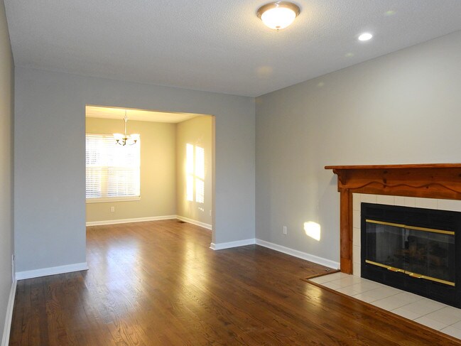 Building Photo - 8702 Astrid Ave