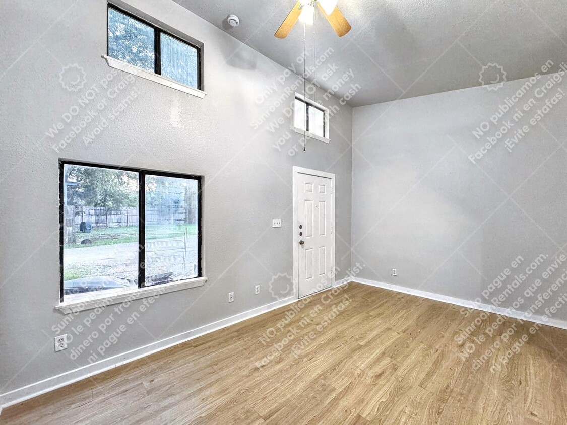 Primary Photo - 1108 W McCarty Ln