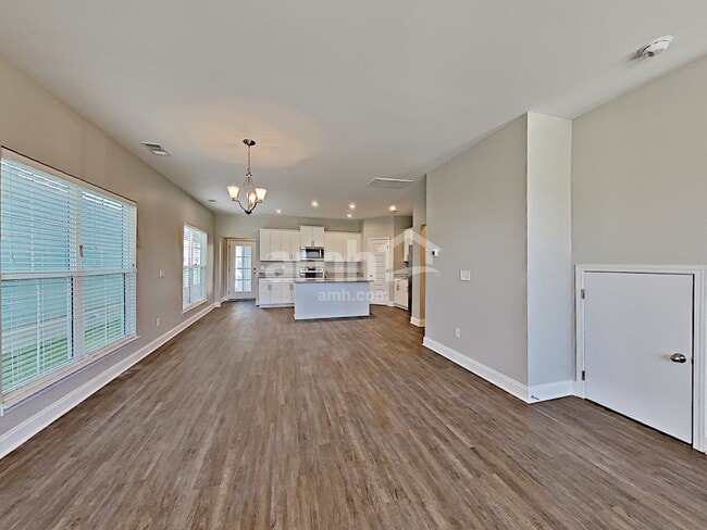 Foto del edificio - 5530 Central Grove Sq