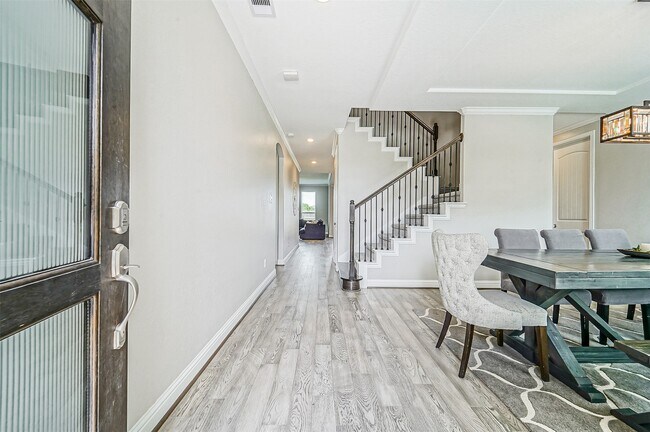 Foto del edificio - 9507 Carson Ln