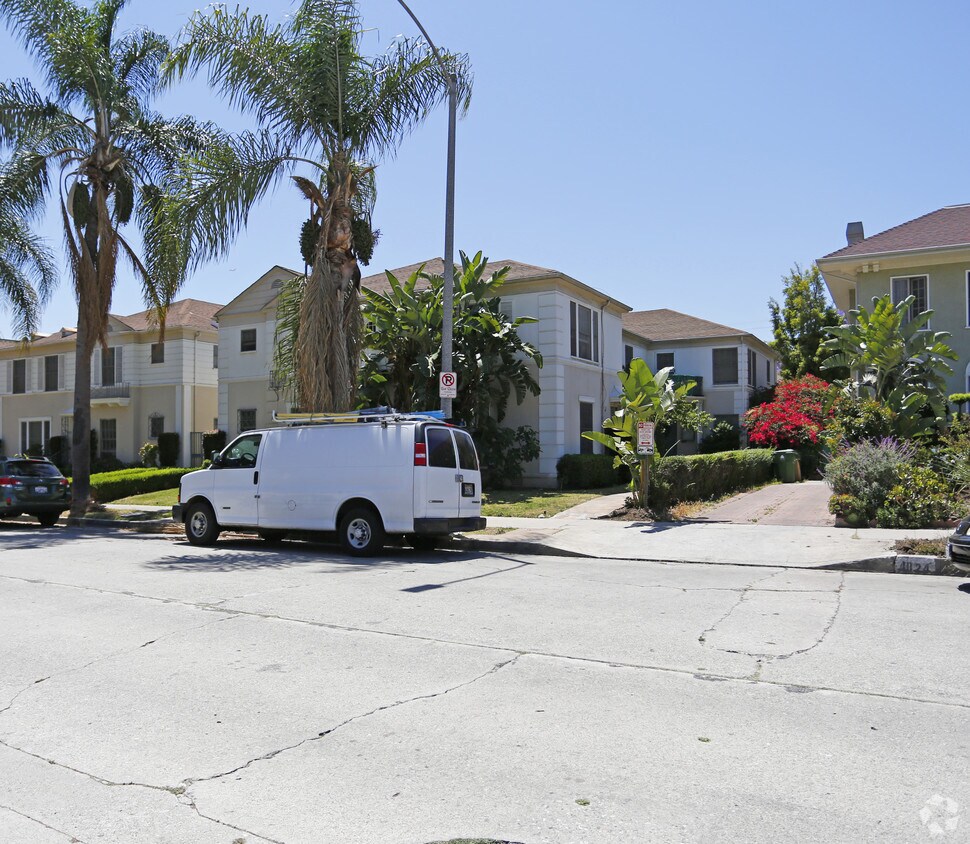 Foto principal - 4014 W 7th St