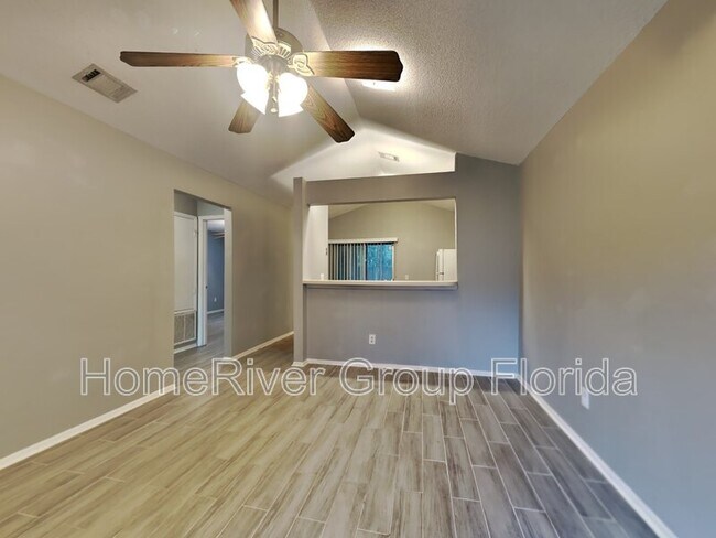 Foto del edificio - 10401 Riva Ridge Trail