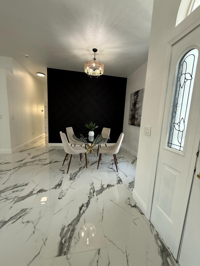 Foto del edificio - 1608 Ledgestone Dr