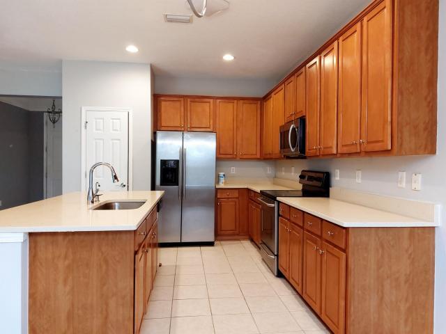 Foto del edificio - 4 bedroom in Jacksonville FL 32216