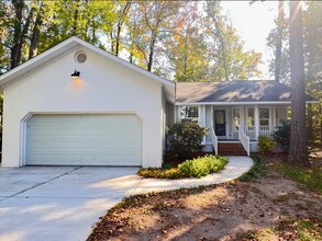 Building Photo - 2409 Causey Dr