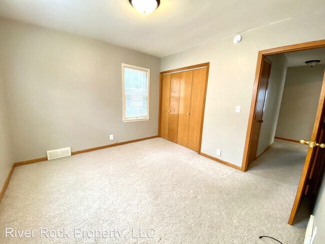 Building Photo - 4 br, 2 bath House - 1110 12th St S