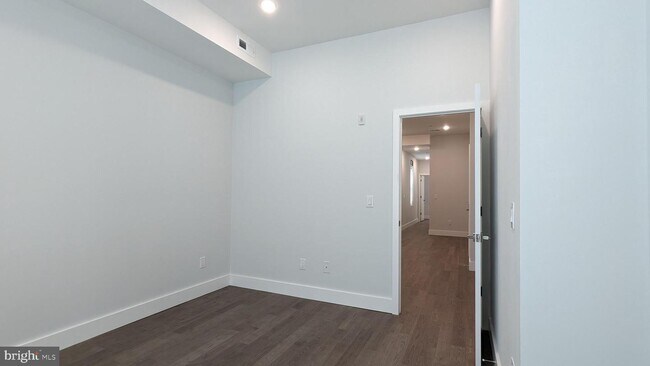 Building Photo - 2443 N Marshall St