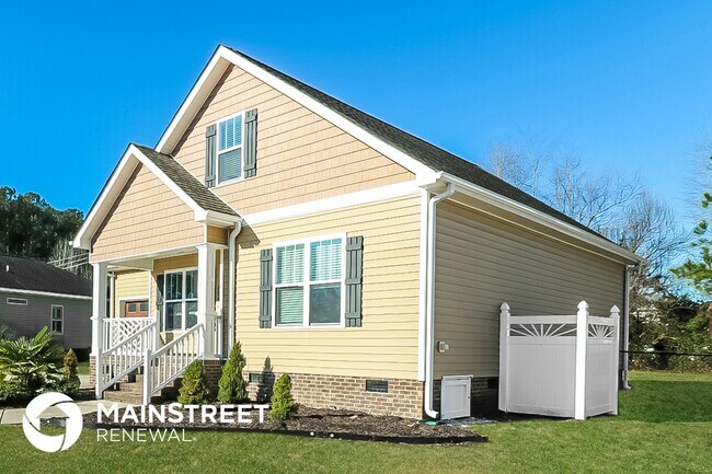 Building Photo - 206 S Eastwood Dr
