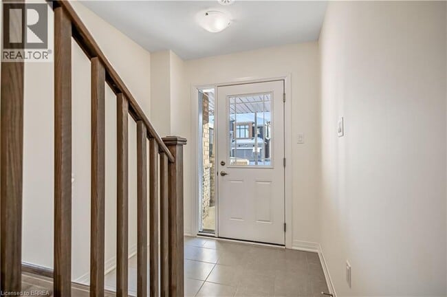 Building Photo - 5 Greig St