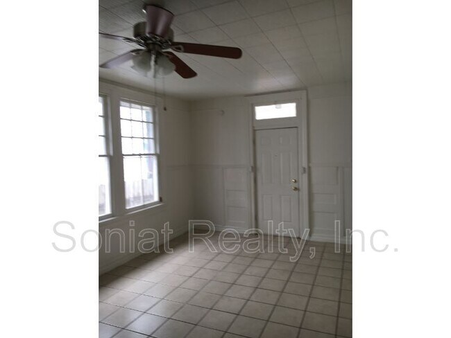 Building Photo - 3110 Cleveland Ave