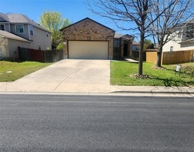 Building Photo - 205 Beech Dr