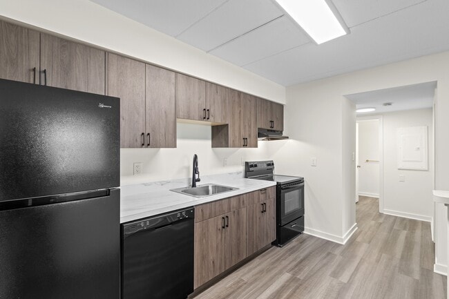 Building Photo - North Pointe Apartments