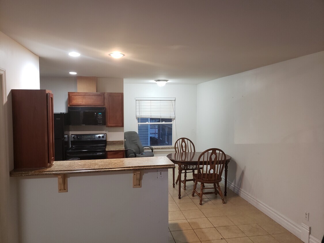 Primary Photo - 5207 Pattison Ave