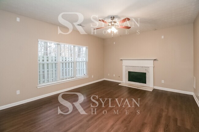 Building Photo - Enjoy living the good life in this 3 bedro...