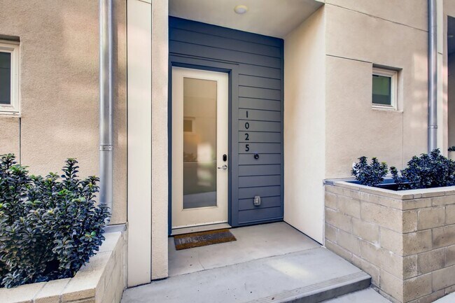 Foto del edificio - Beautiful Modern Home for Rent in San Diego – Prime Location!