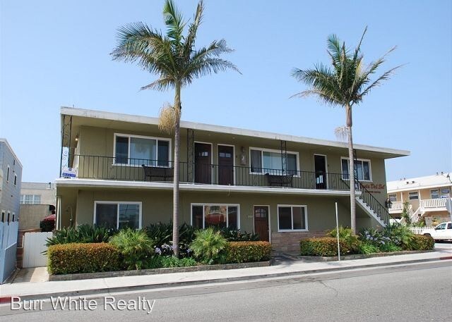 Primary Photo - 1727 W Balboa Blvd