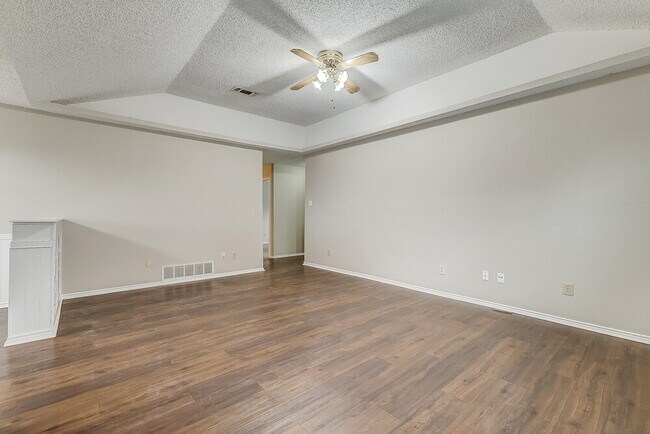 Foto del edificio - 1228 Nelson Pl