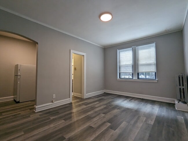 Building Photo - 4853 N Damen Ave