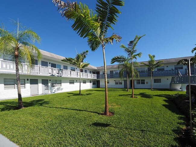 Foto del edificio - 4000 NE 10th Ave