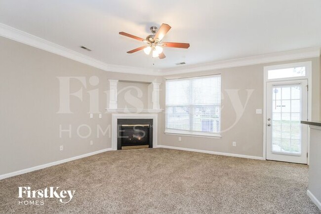 Building Photo - 350 Bangor Dr