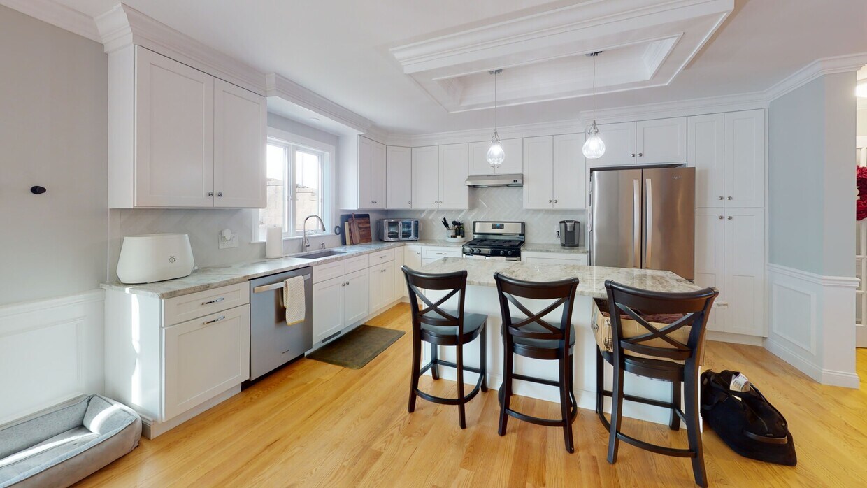 Primary Photo - 56 Albemarle Rd