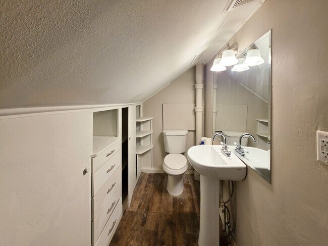 Foto del edificio - 1033 Villa St