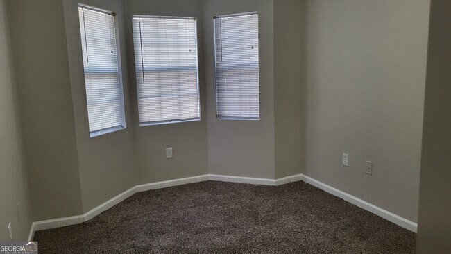 Foto del edificio - 209 E Wilson St