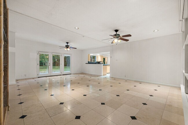 Building Photo - Charming Home with Expansive Backyard on a...