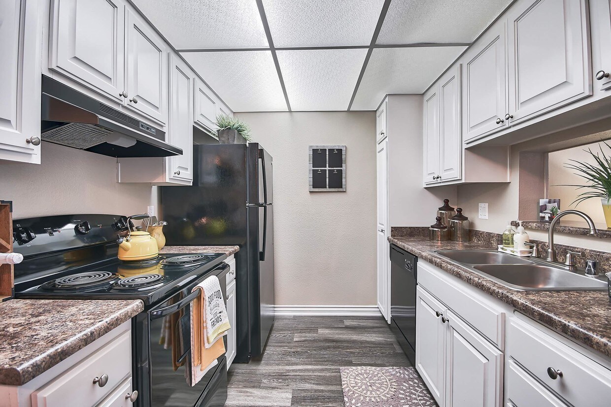 Raintree Apartment Homes Brea, CA