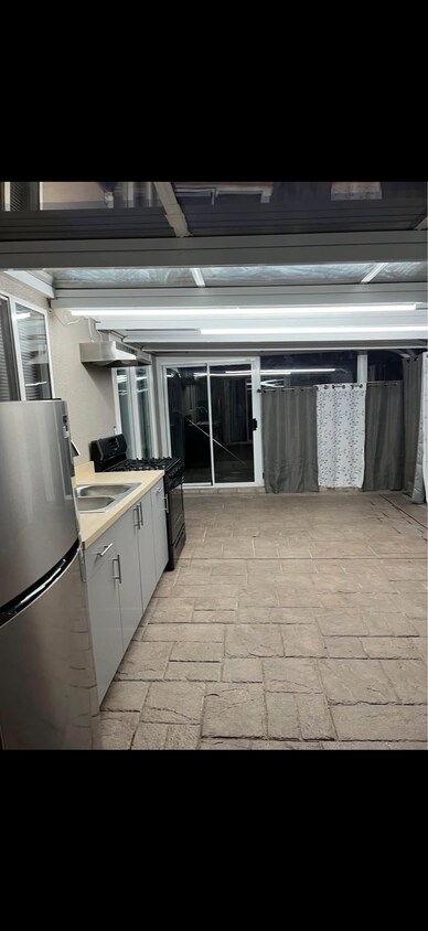 Foto del edificio - 871 Summer Dr