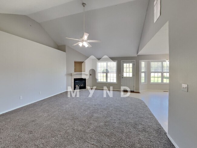 Foto del edificio - 1124 Woodland Ridge
