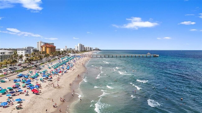 Building Photo - 330 SE 20th Ave