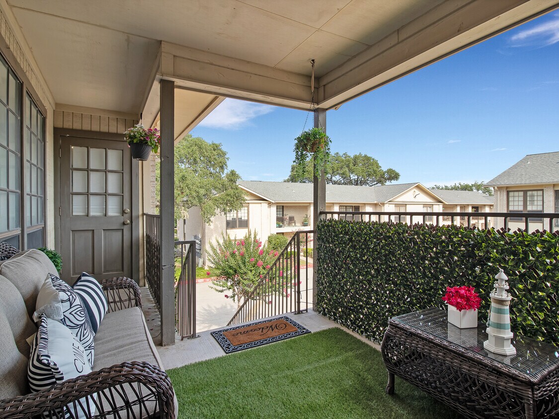 Foto principal - 165 W Rampart Dr