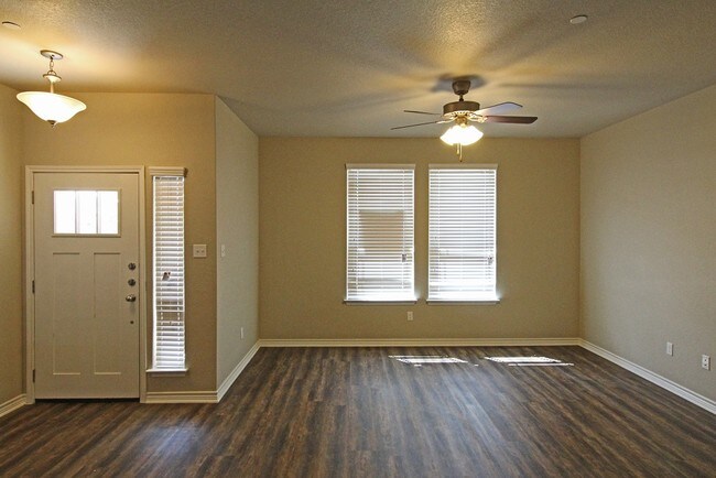 Building Photo - 623 Westfield Blvd