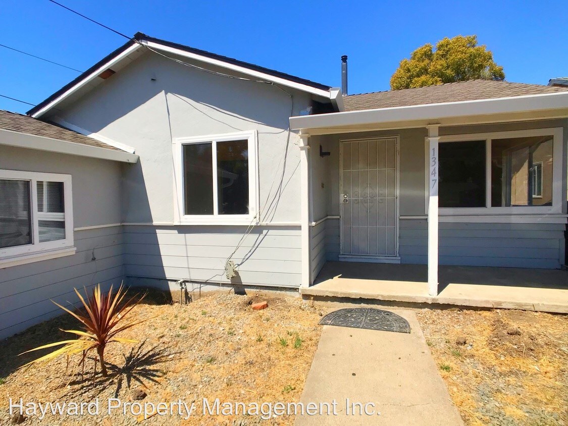 Primary Photo - 1347-1367 Highland Blvd