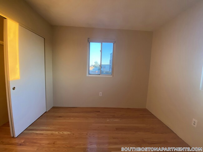 Foto del edificio - 385 Dorchester St
