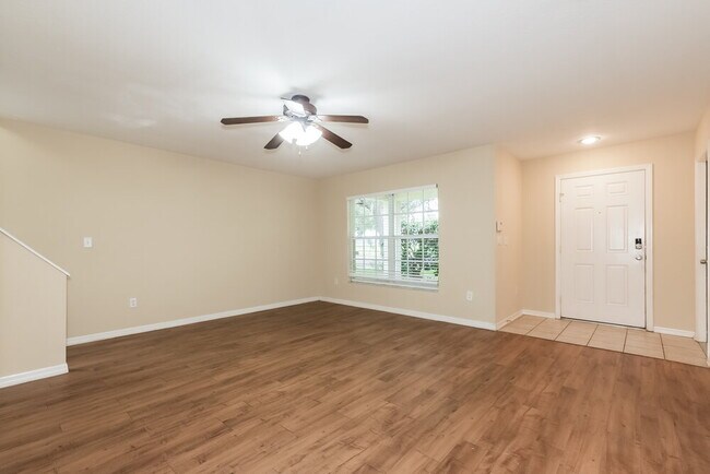 Foto del edificio - 6221 Kiteridge Dr