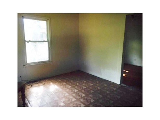 Building Photo - 611 Lopez St