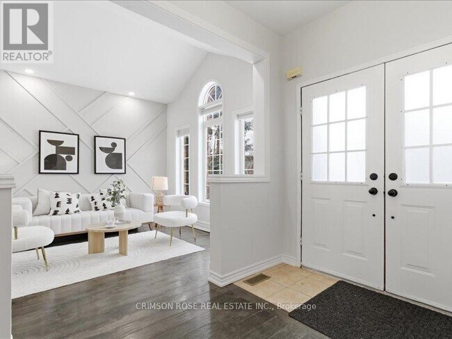 Photo du bâtiment - 2355 Woodridge Way