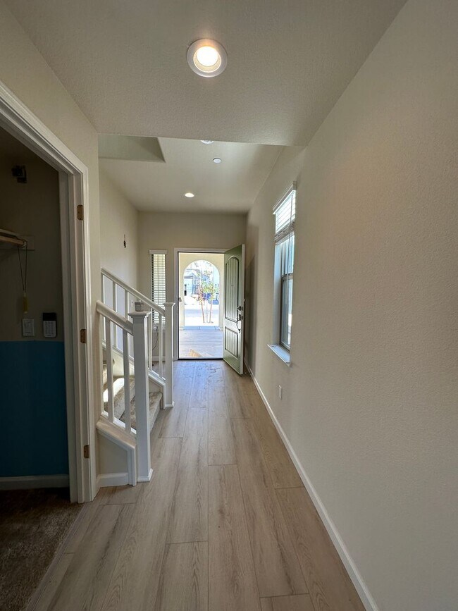 Foto del edificio - Welcome to Founders Point Community!