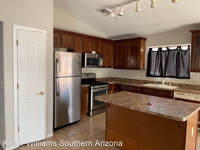 Building Photo - 4 br, 2 bath House - 13181 E Mesquite Flat...