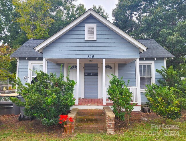 Building Photo - 816 S Ridge Ave