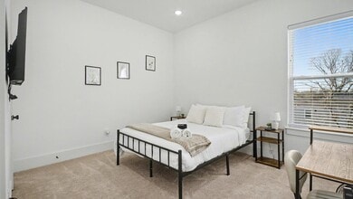 Building Photo - 2802 Tierwester St