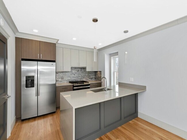 Building Photo - 142 Willard St