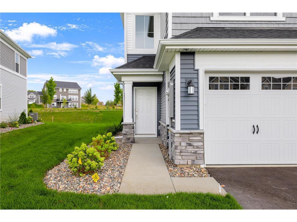 Foto principal - 9482 4th St N