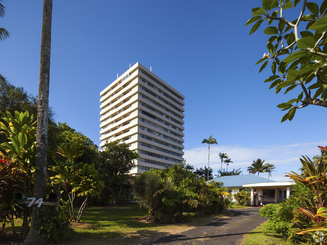 Bayshore Towers Apartments in Hilo, HI