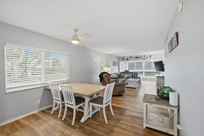 Building Photo - 3401 Spanish Trail