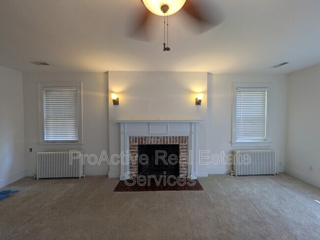 Building Photo - 1605 Hampton Blvd