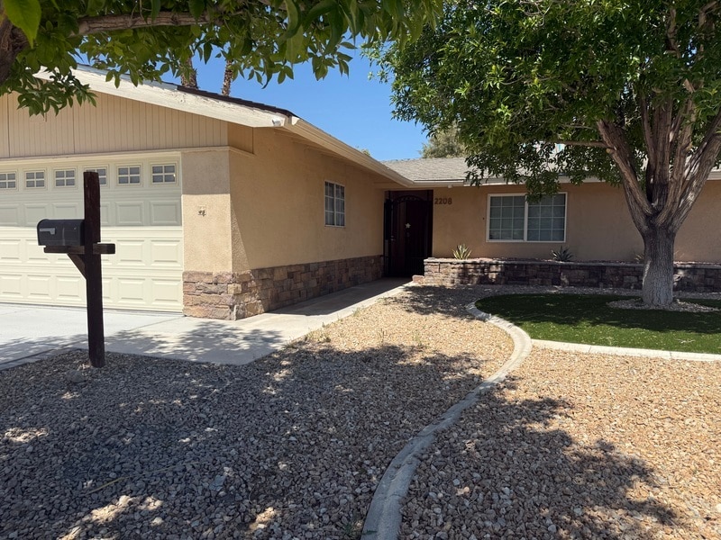 Primary Photo - 2208 Glen Heather Way