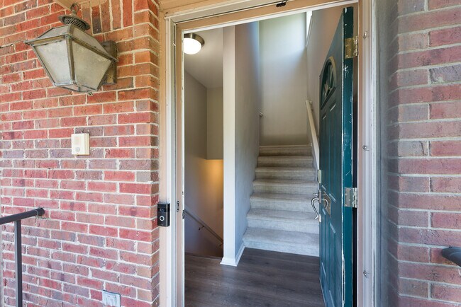 Foto del edificio - 2865 Barclay Wy